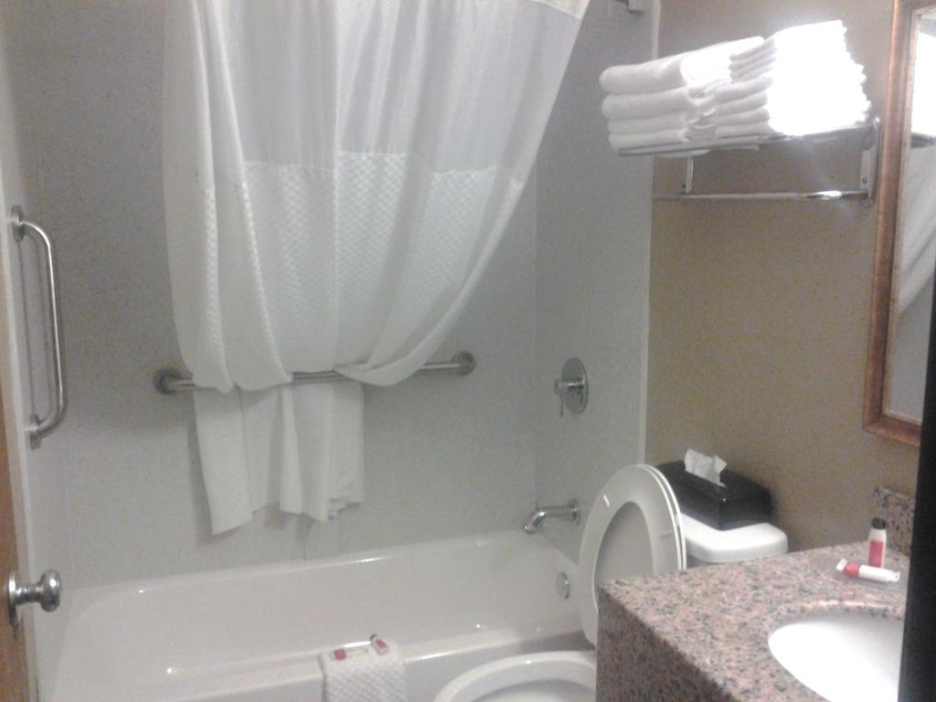 Super 8 By Wyndham Panama City Eksteriør bilde