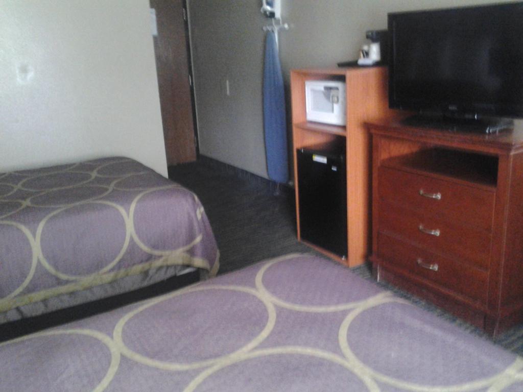 Super 8 By Wyndham Panama City Eksteriør bilde