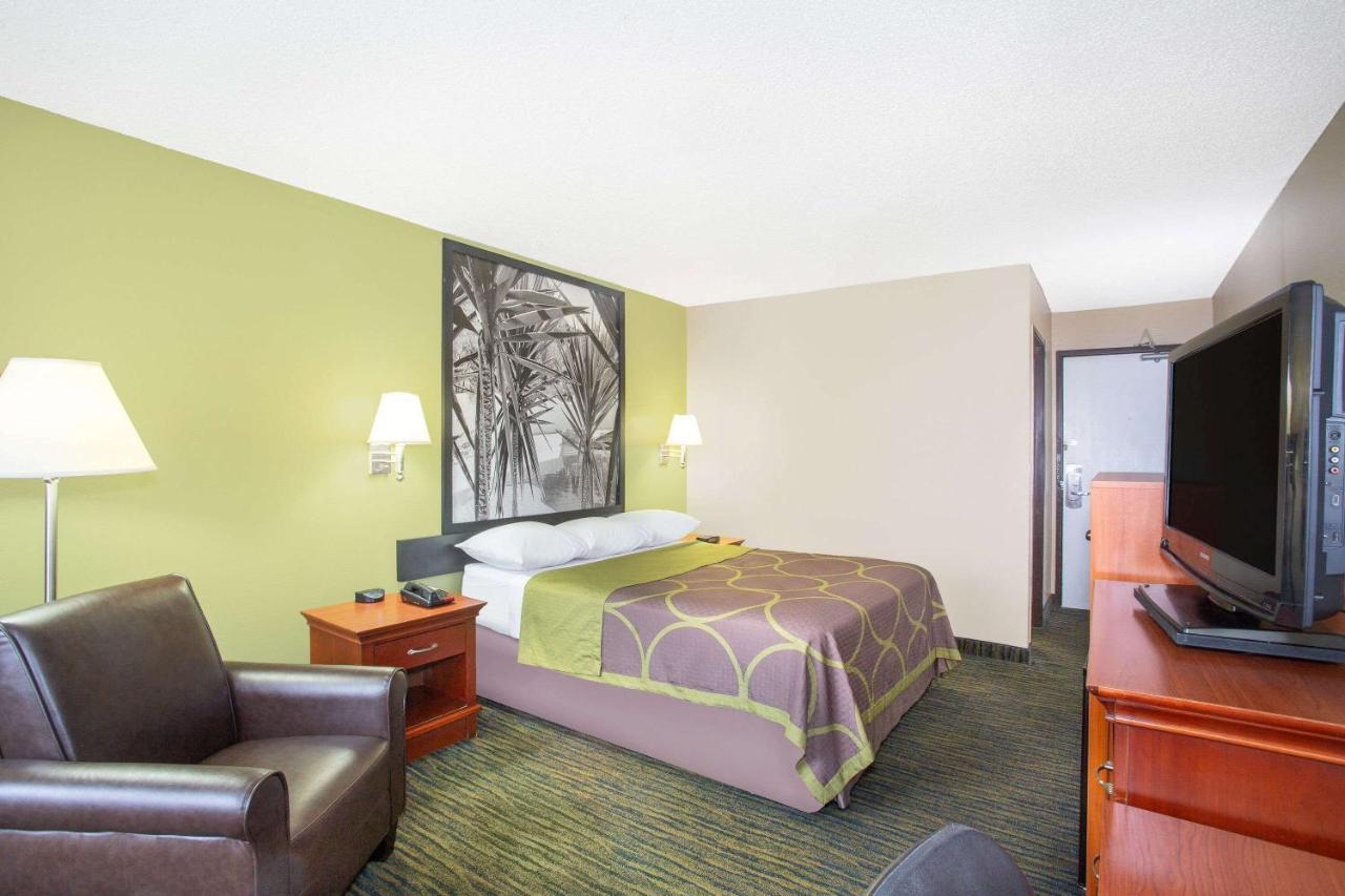 Super 8 By Wyndham Panama City Eksteriør bilde