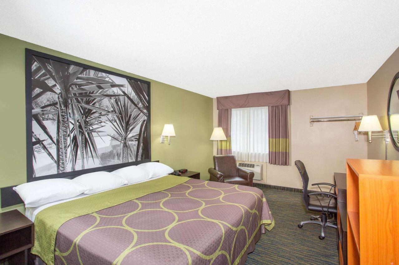 Super 8 By Wyndham Panama City Eksteriør bilde