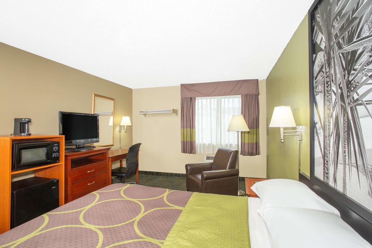 Super 8 By Wyndham Panama City Eksteriør bilde